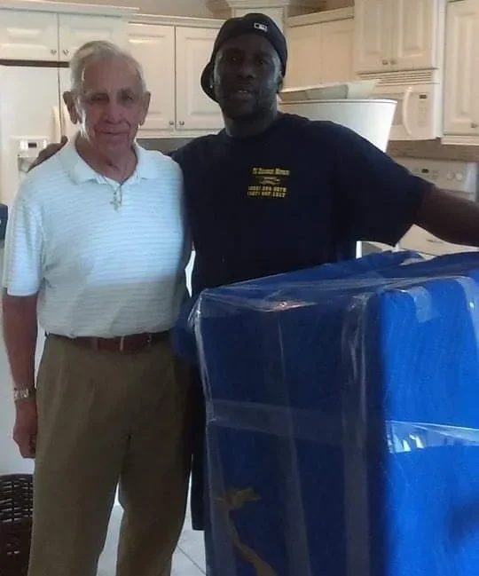 Happy Customer with T C Discount Movers Employee